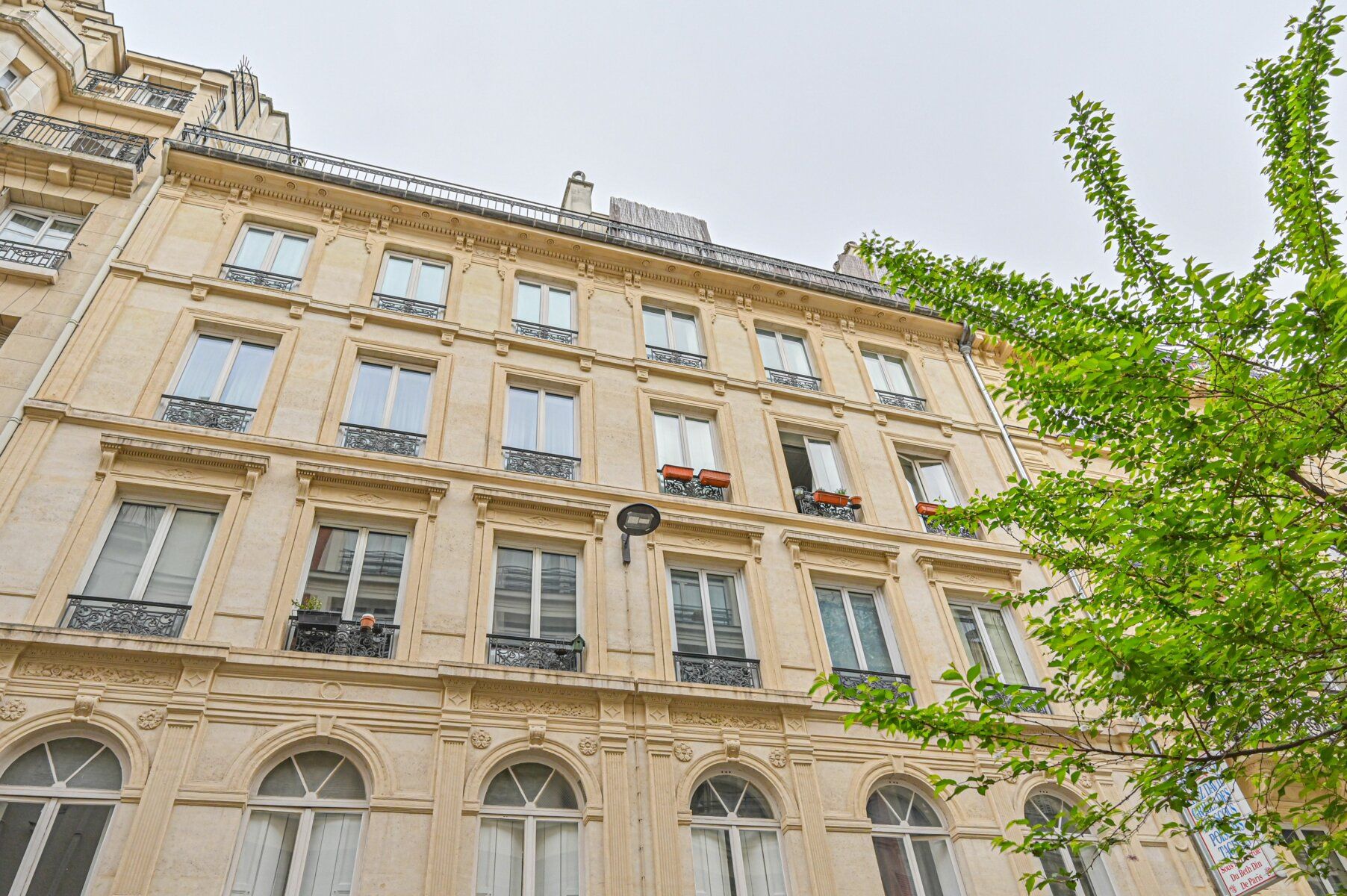 Appartement à vendre 4 m2 à Paris 9 vignette-1