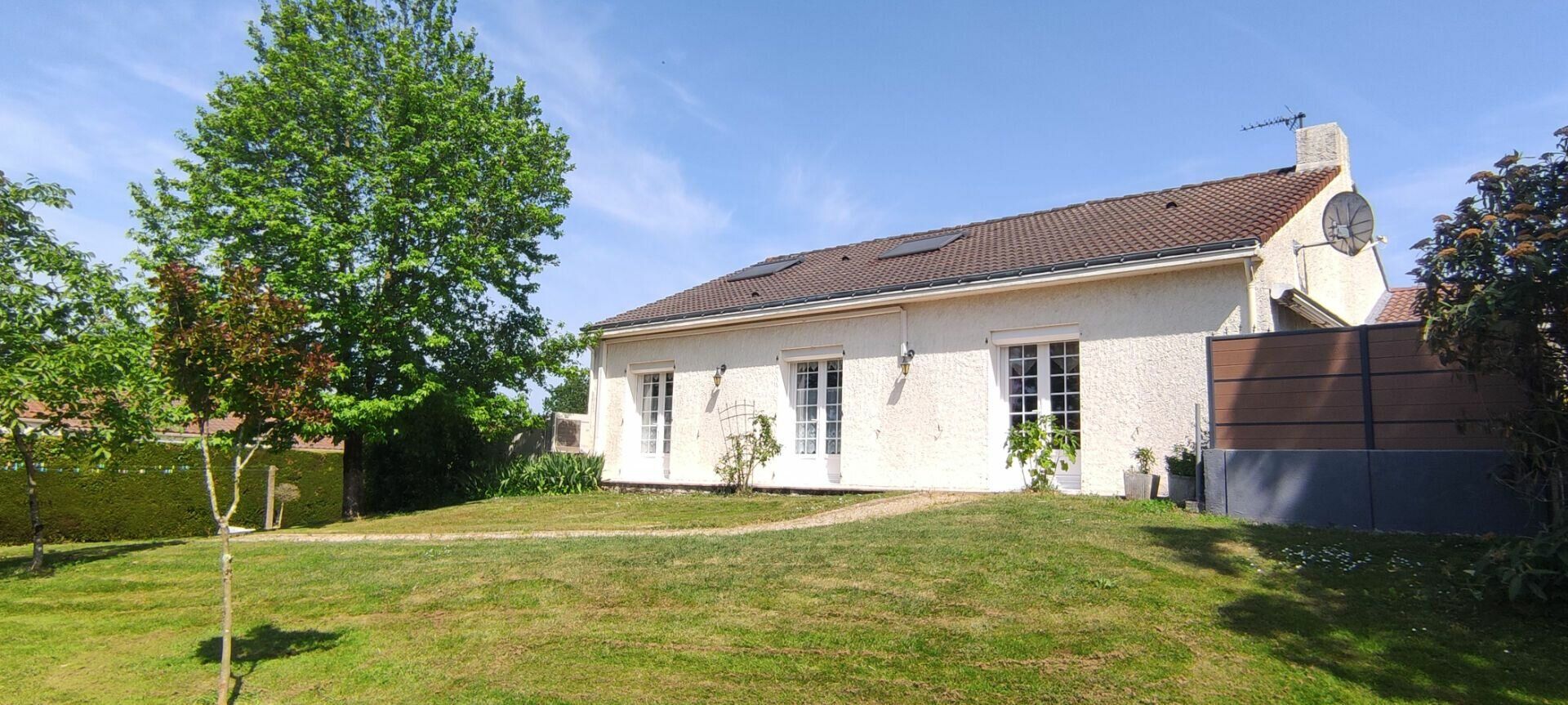 Maison à vendre 6 0m2 à Saint-Philbert-de-Grand-Lieu vignette-3