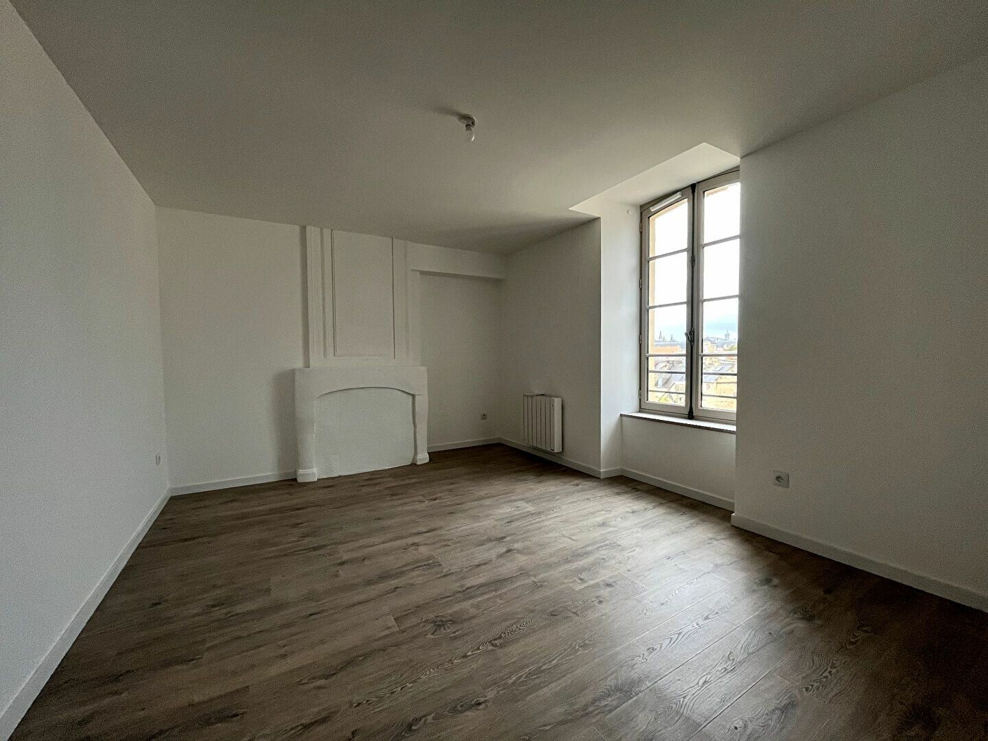 Appartement à louer 2 m2 à Caen vignette-1