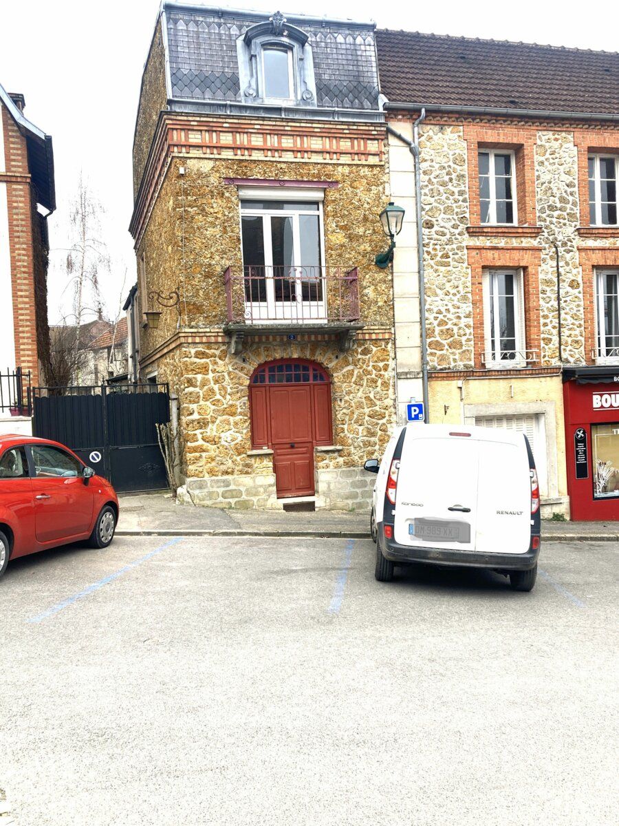Maison à vendre 4 112m2 à Château-Thierry vignette-1