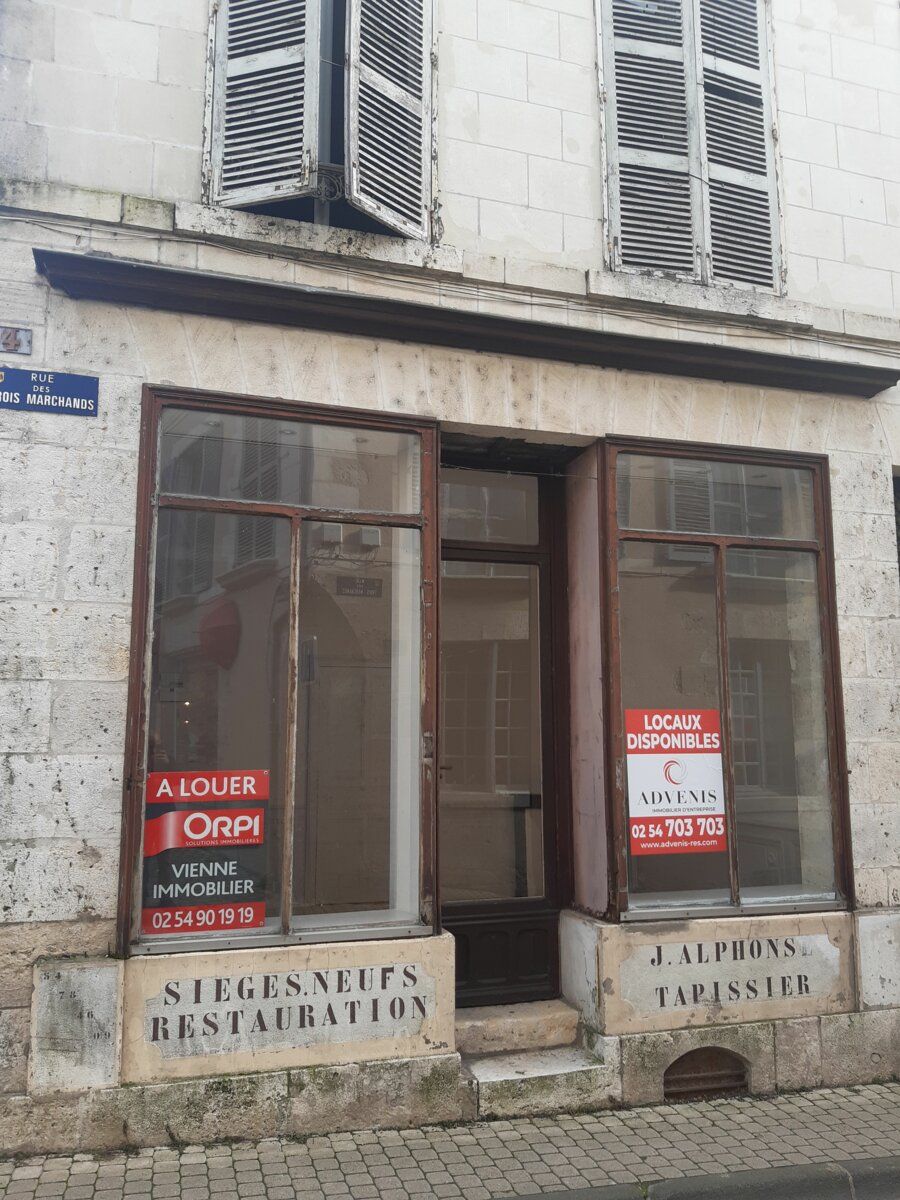 Local commercial à louer  m2 à Blois vignette-6