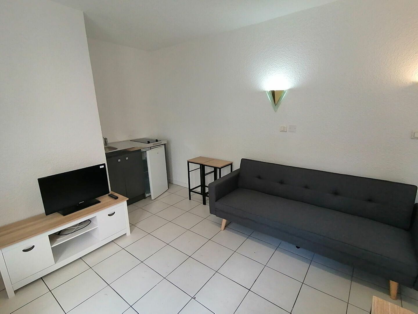 Appartement à louer 0 m2 à Poitiers vignette-2