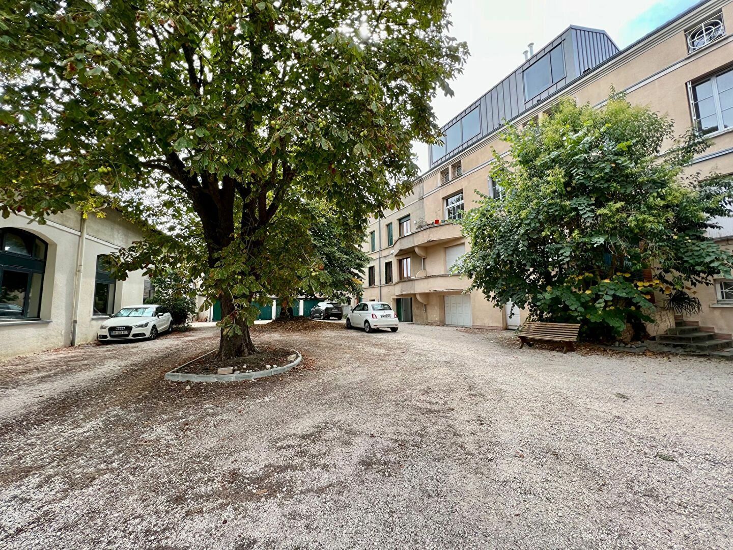 Appartement à vendre 4 122.34m2 à Toulouse vignette-4