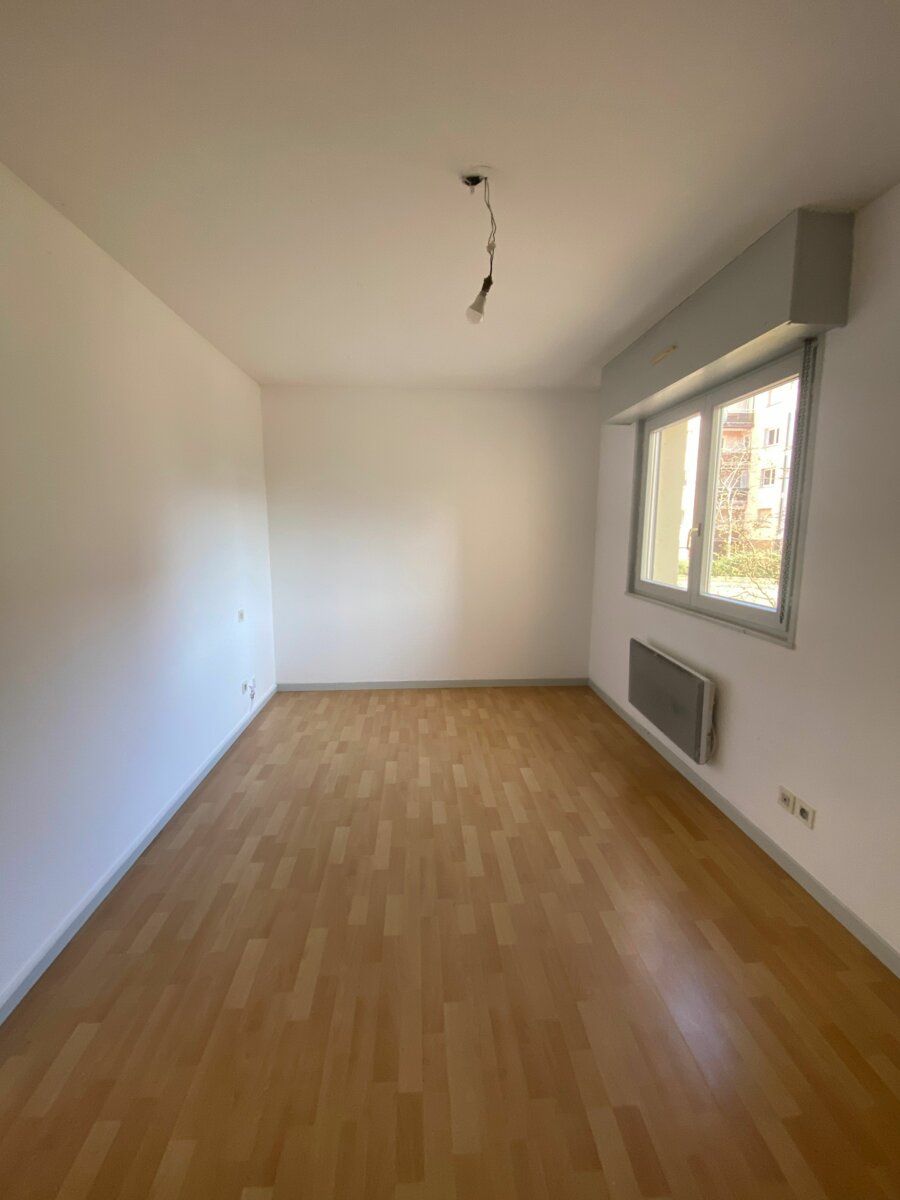Appartement à louer 3 m2 à Strasbourg vignette-6