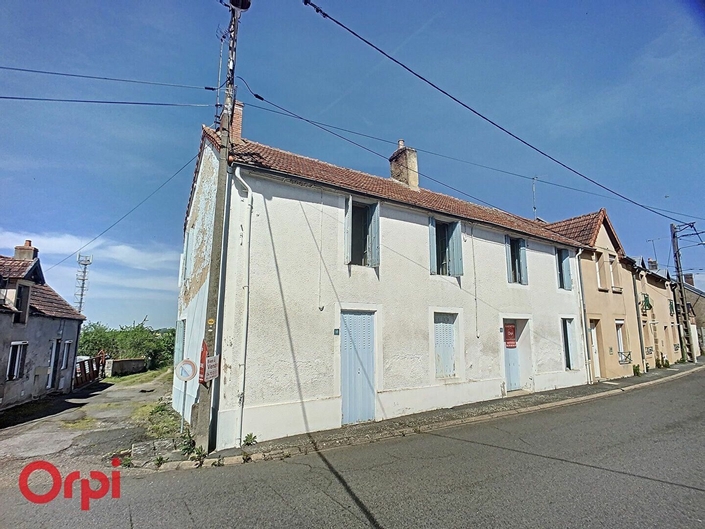 Maison à vendre 7 170m2 à Montmarault vignette-1
