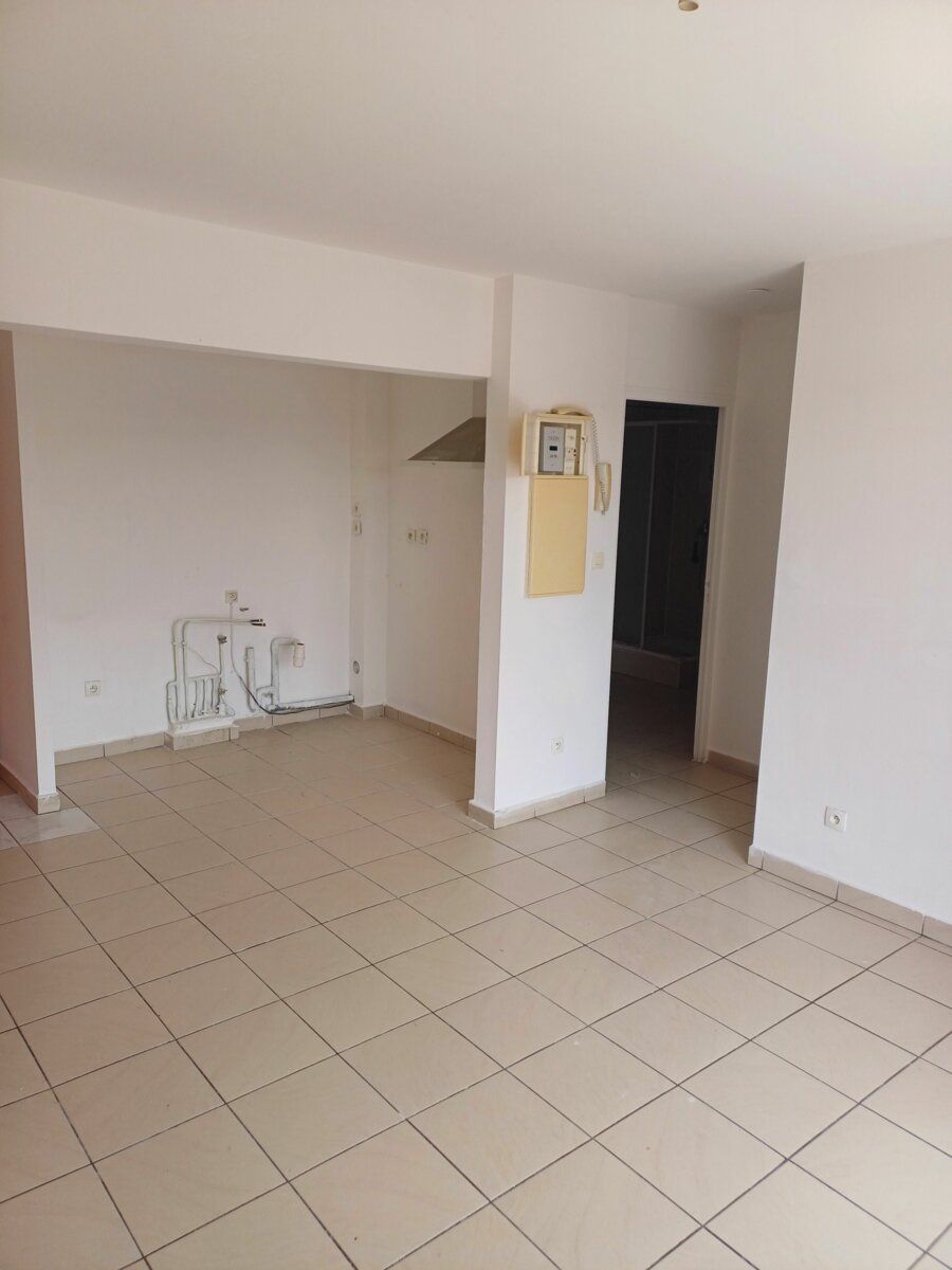 Appartement à vendre 3 m2 à Saint-Denis vignette-3