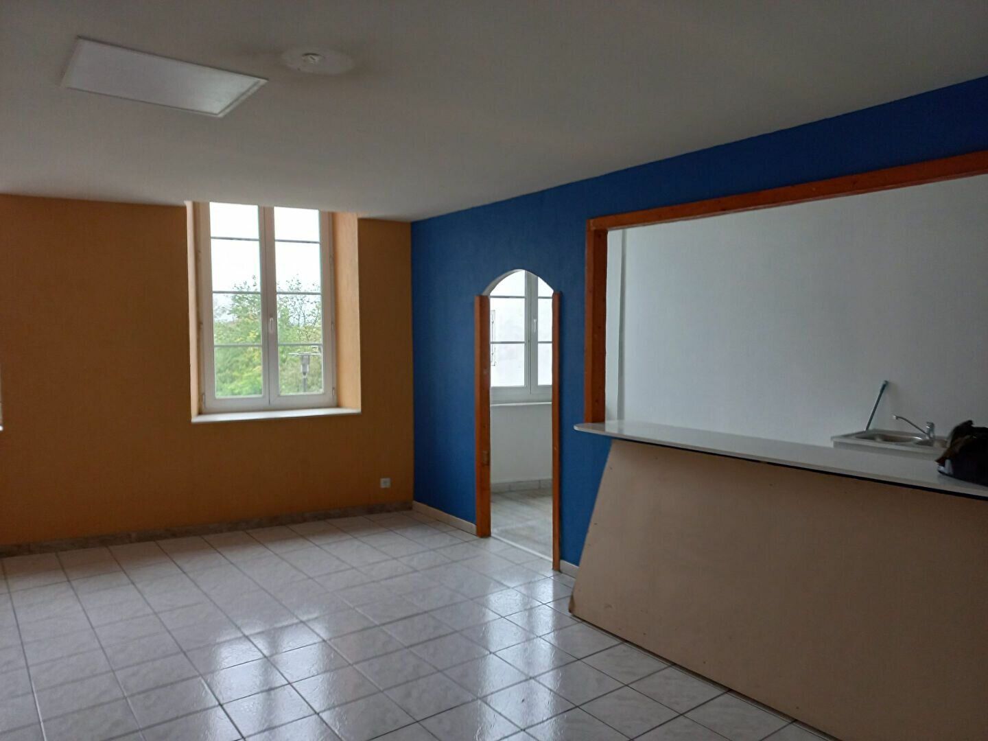 Appartement à vendre 3 m2 à Oloron-Sainte-Marie vignette-2