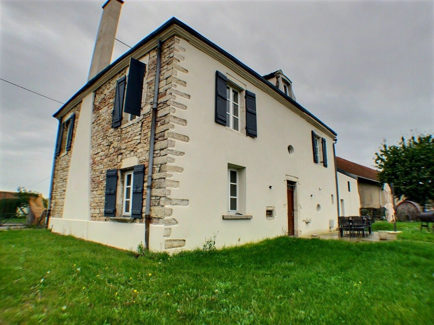 Maison à vendre 6 228.46m2 à Saint-Loup-de-Varennes vignette-2