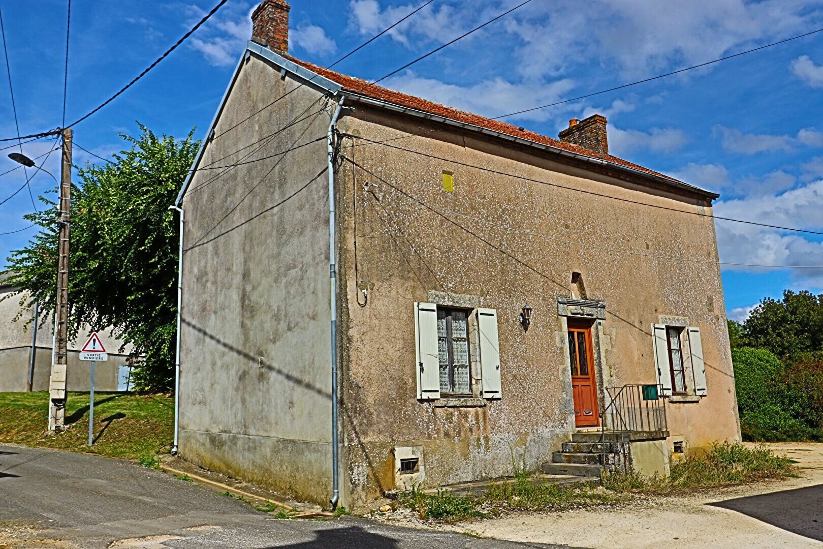 Maison à vendre 2 63m2 à Sens-Beaujeu vignette-1