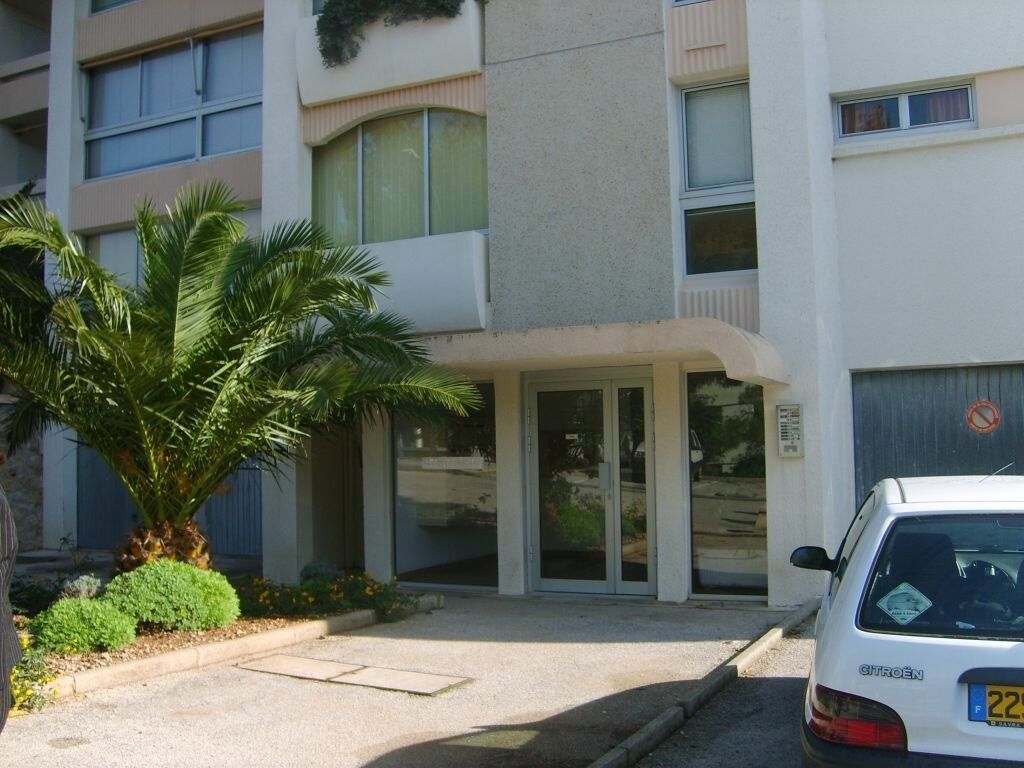 Appartement à louer 1 21m2 à Saint-Mandrier-sur-Mer vignette-1