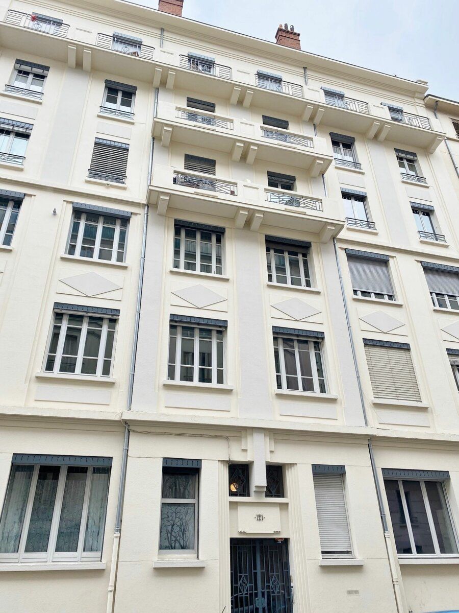Appartement à vendre 5 108.88m2 à Lyon 6 vignette-1
