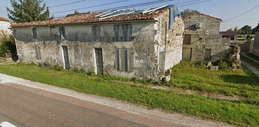 Maison à vendre 1 110m2 à Saint-Georges-des-Coteaux vignette-1