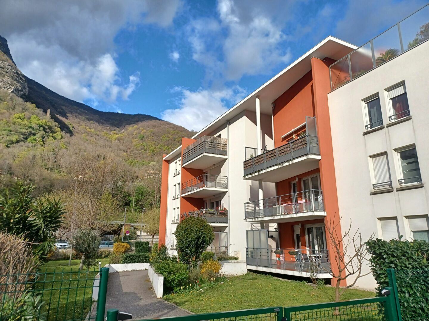 Appartement à vendre 4 83m2 à Saint-Martin-le-Vinoux vignette-18