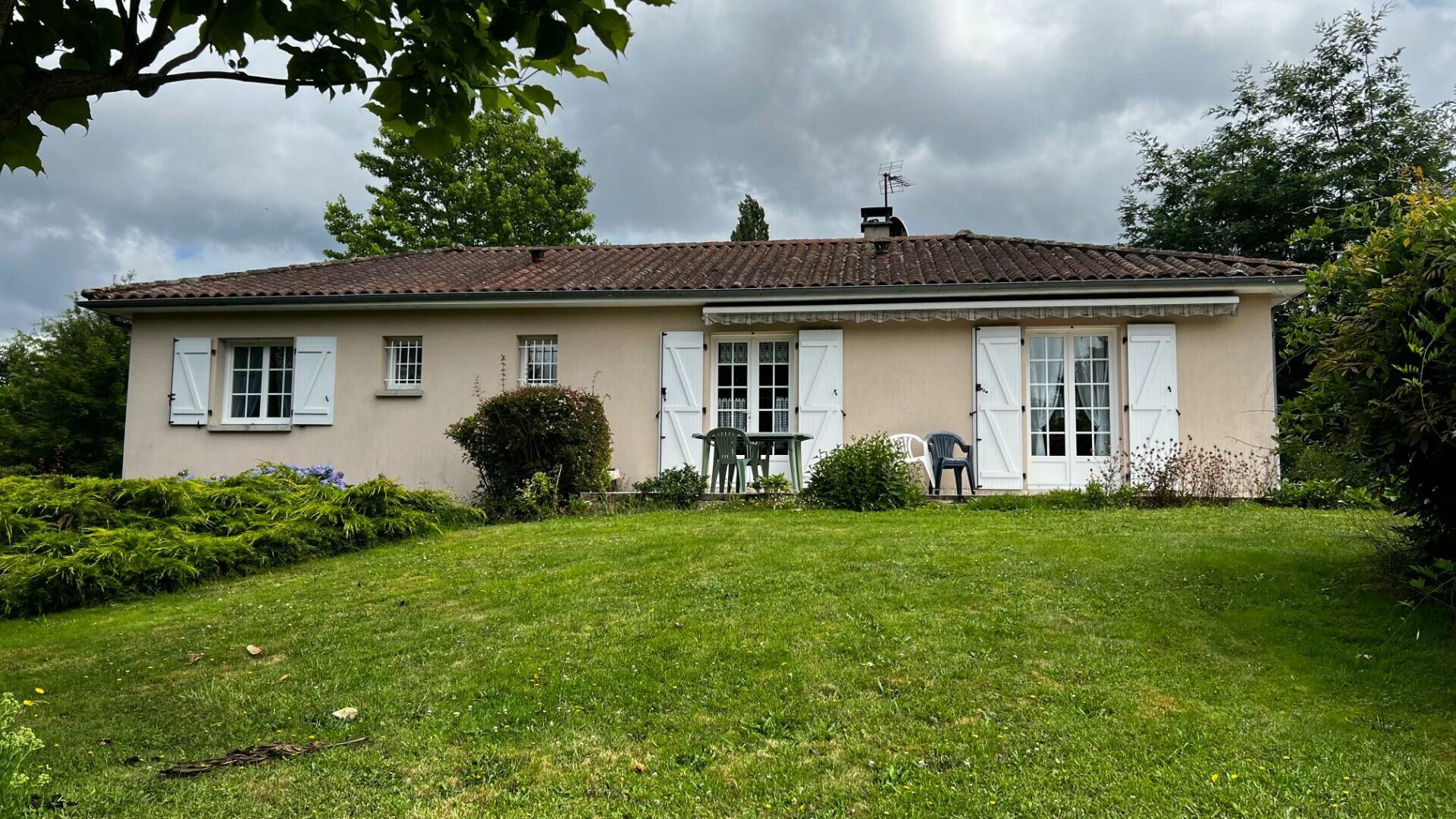 Maison à vendre 4 115m2 à Saint-Junien vignette-2