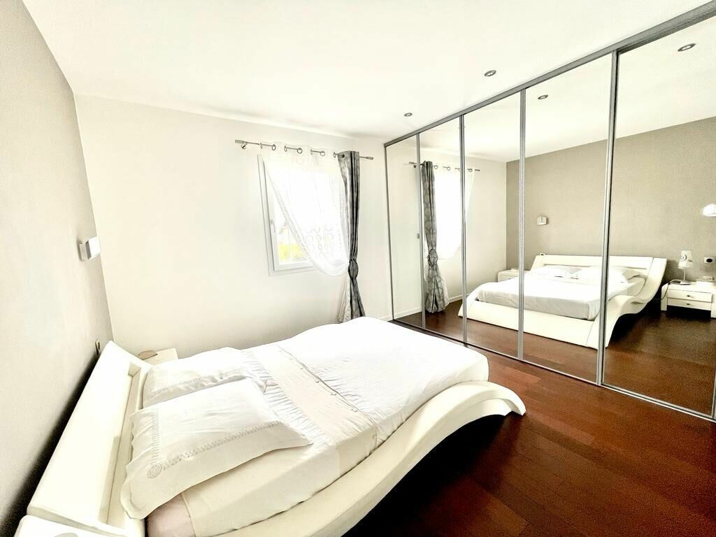 Appartement à vendre 4 88.41m2 à Clermont-Ferrand vignette-1