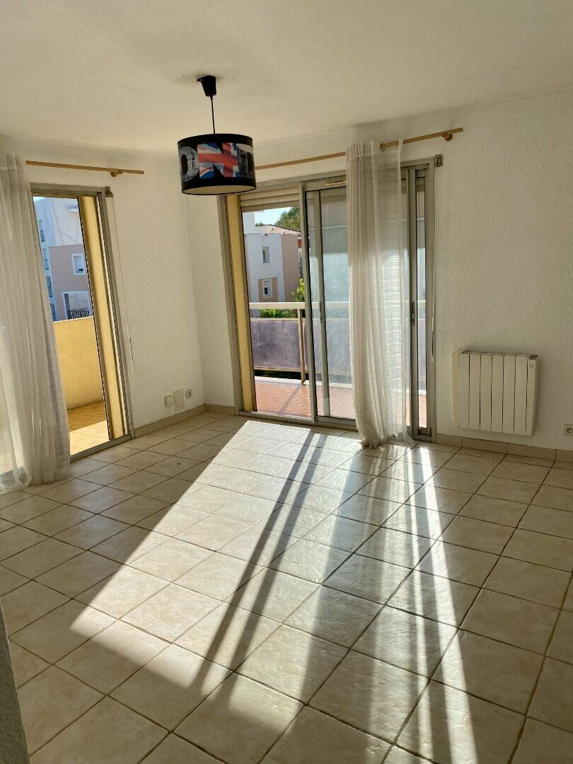 Appartement à vendre 2 41m2 à Cagnes-sur-Mer vignette-4
