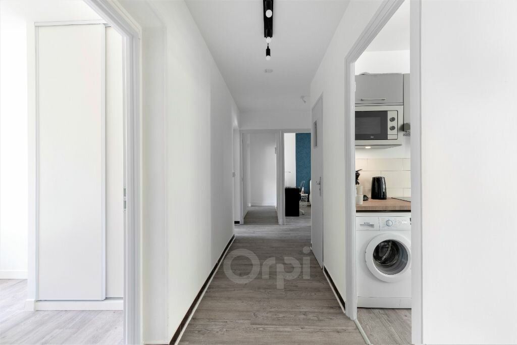 Appartement à louer 1 m2 à Chambéry vignette-6
