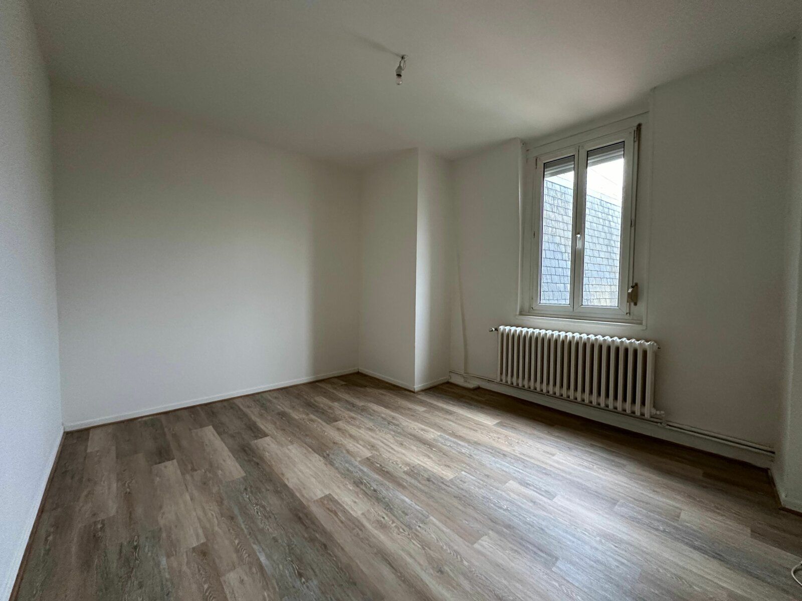 Appartement à louer 2 m2 à Soissons vignette-1