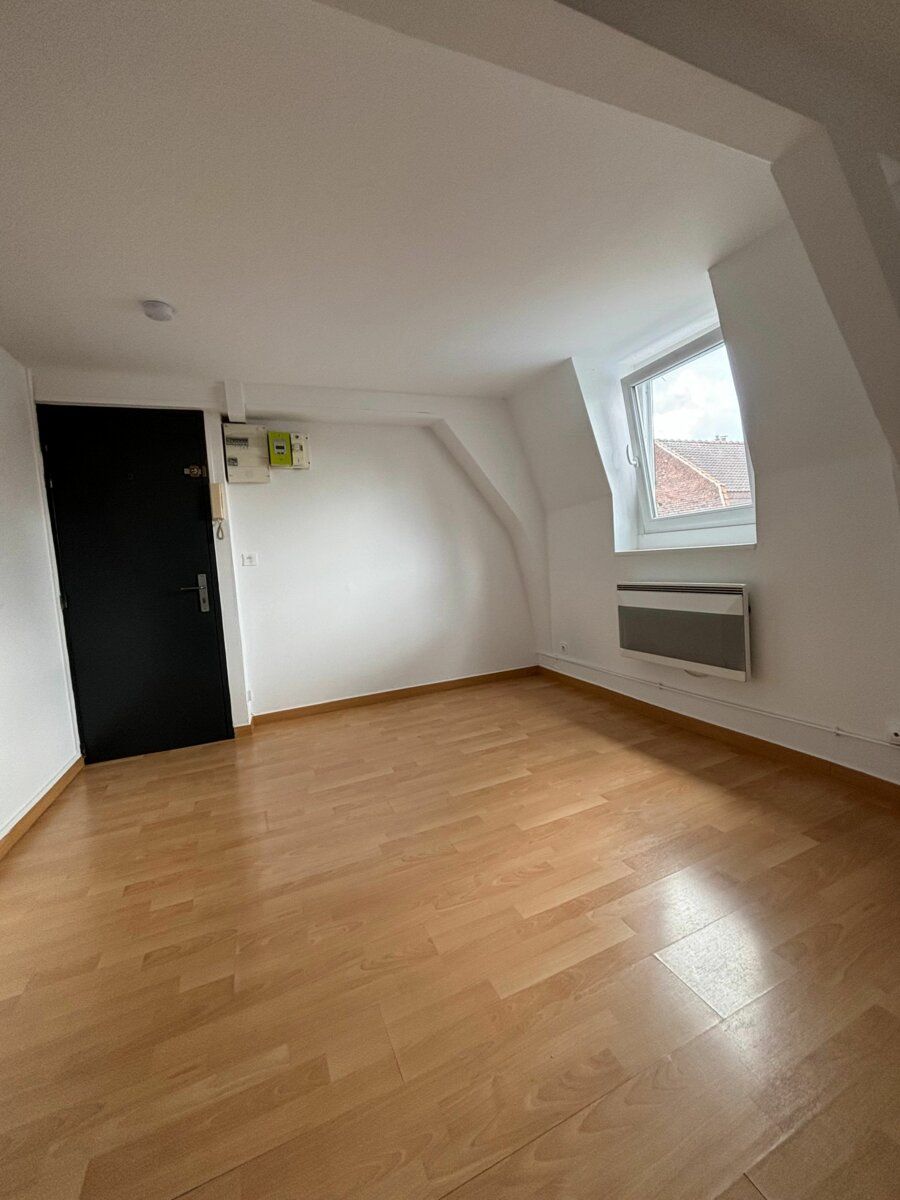 Appartement à louer 1 m2 à Lille vignette-2