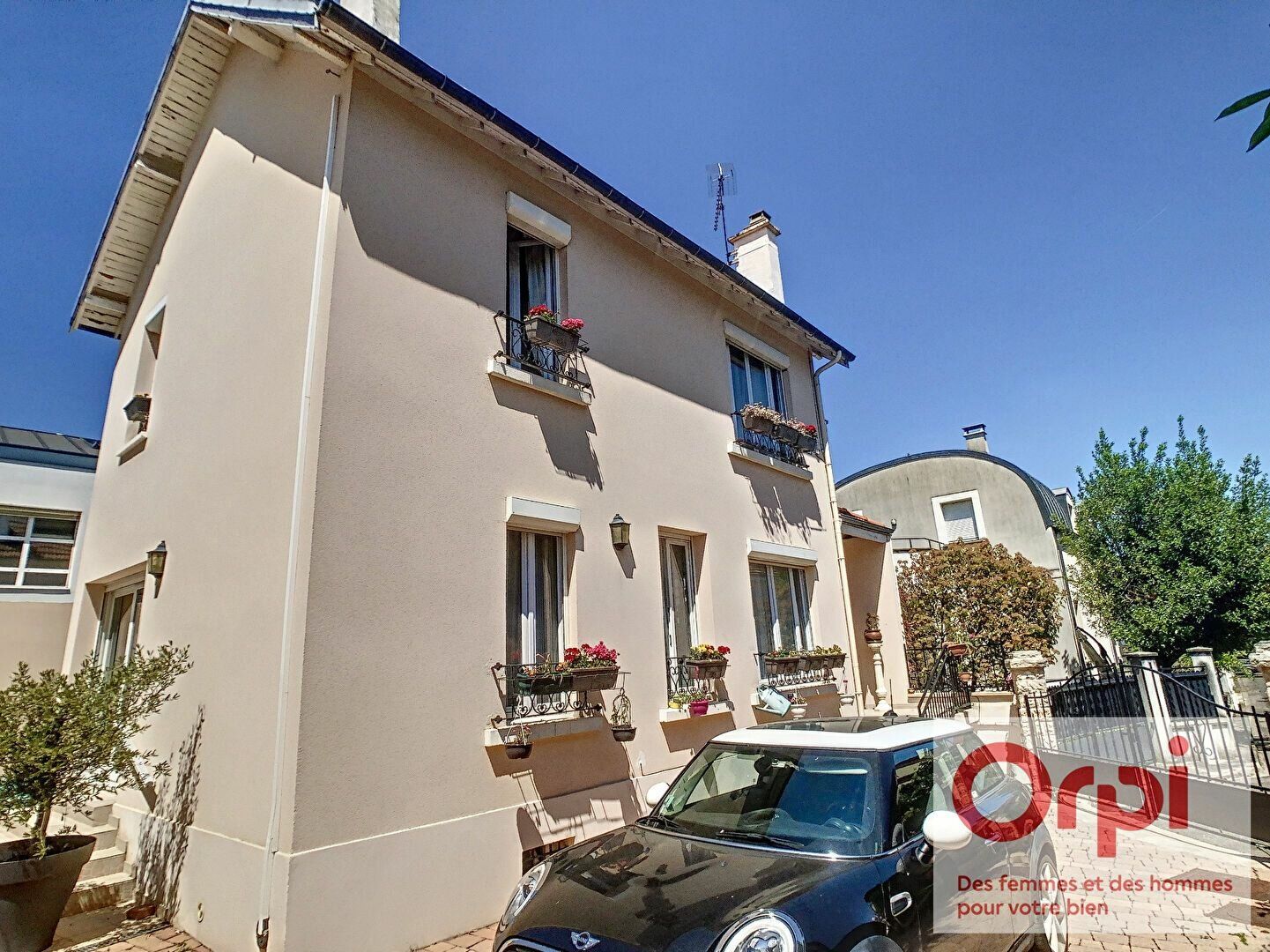 Maison à vendre 4 103.4m2 à Issy-les-Moulineaux vignette-9