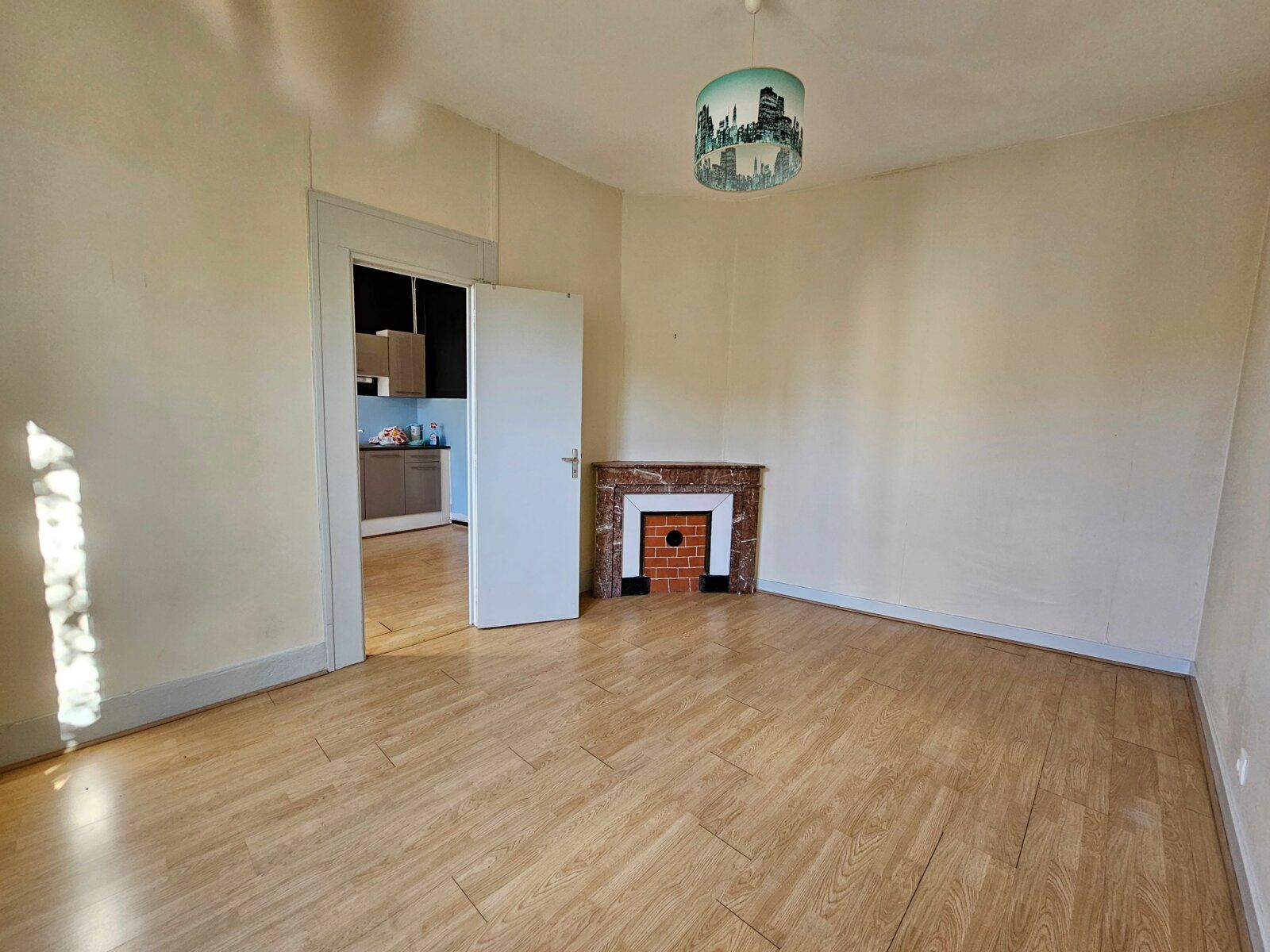 Appartement à vendre 2 51.44m2 à Saint-Étienne vignette-2