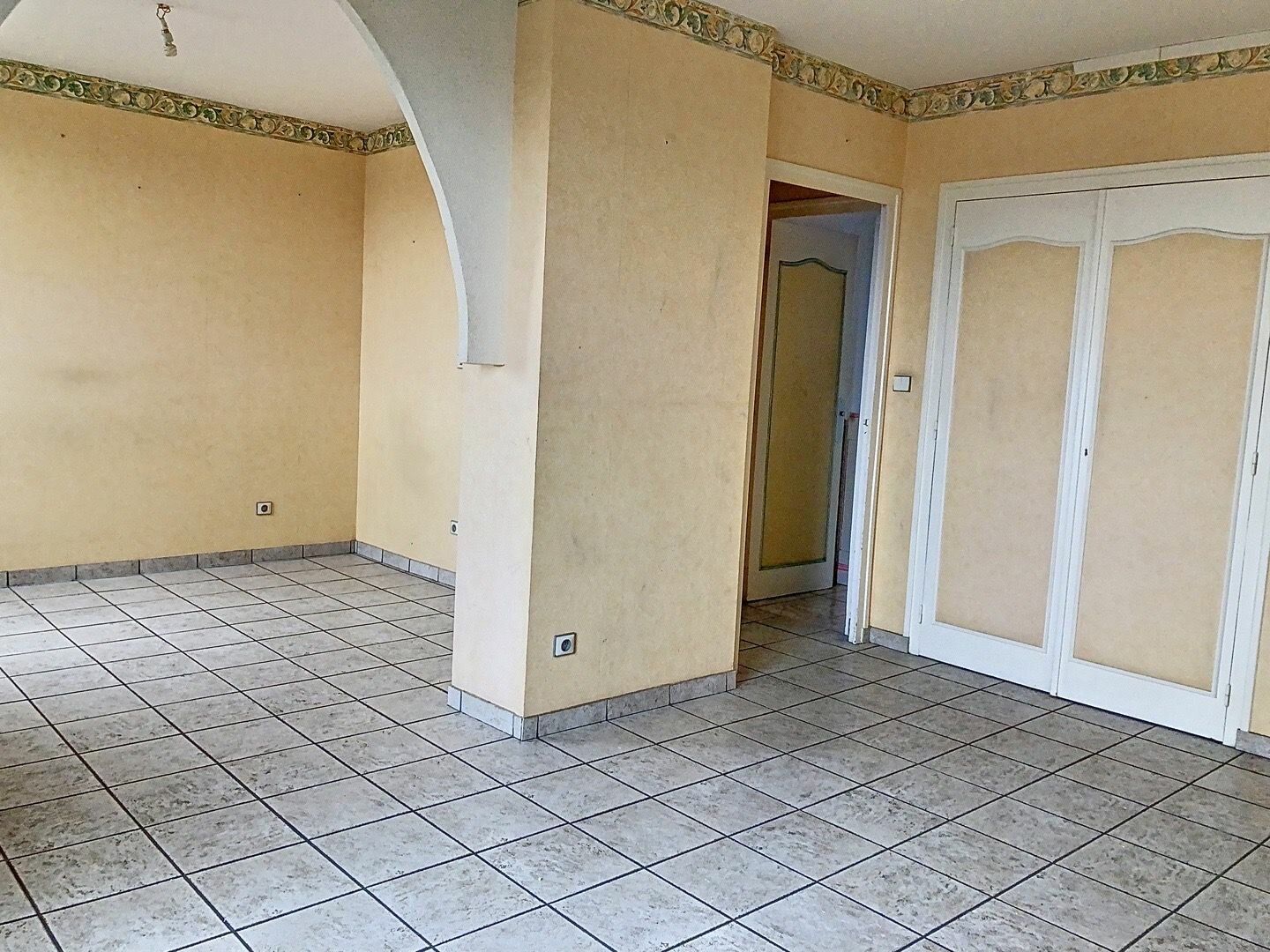 Appartement à vendre 4 m2 à Montluçon vignette-4