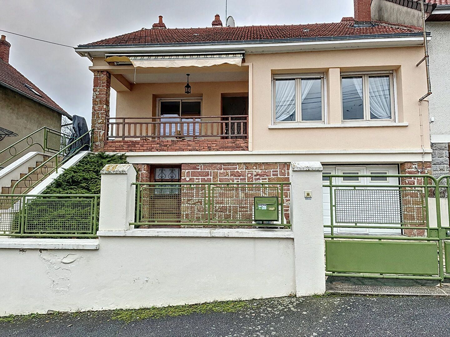 Maison à vendre 4 147m2 à Montluçon vignette-2
