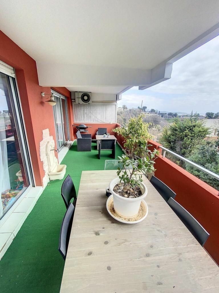 Appartement à vendre 3 66m2 à Villeneuve-Loubet vignette-1