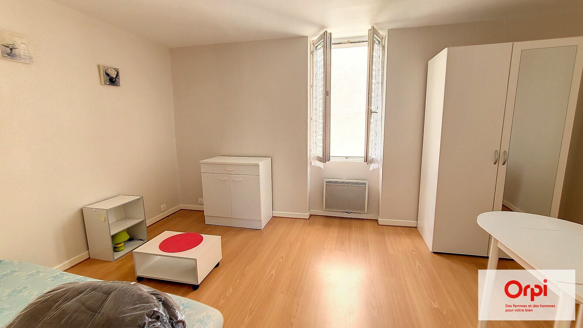 Appartement à louer 1 29.51m2 à Montluçon vignette-3