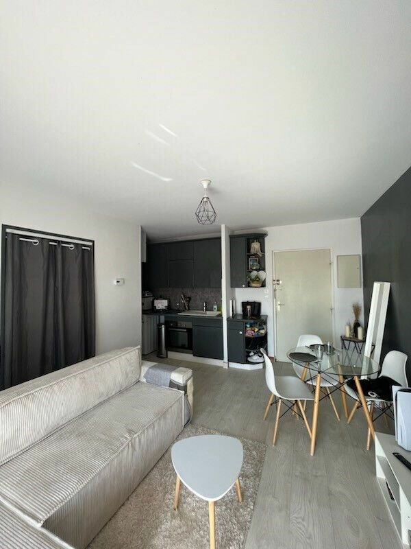 Appartement à vendre 2 31m2 à Saint-Cyr-sur-Mer vignette-1