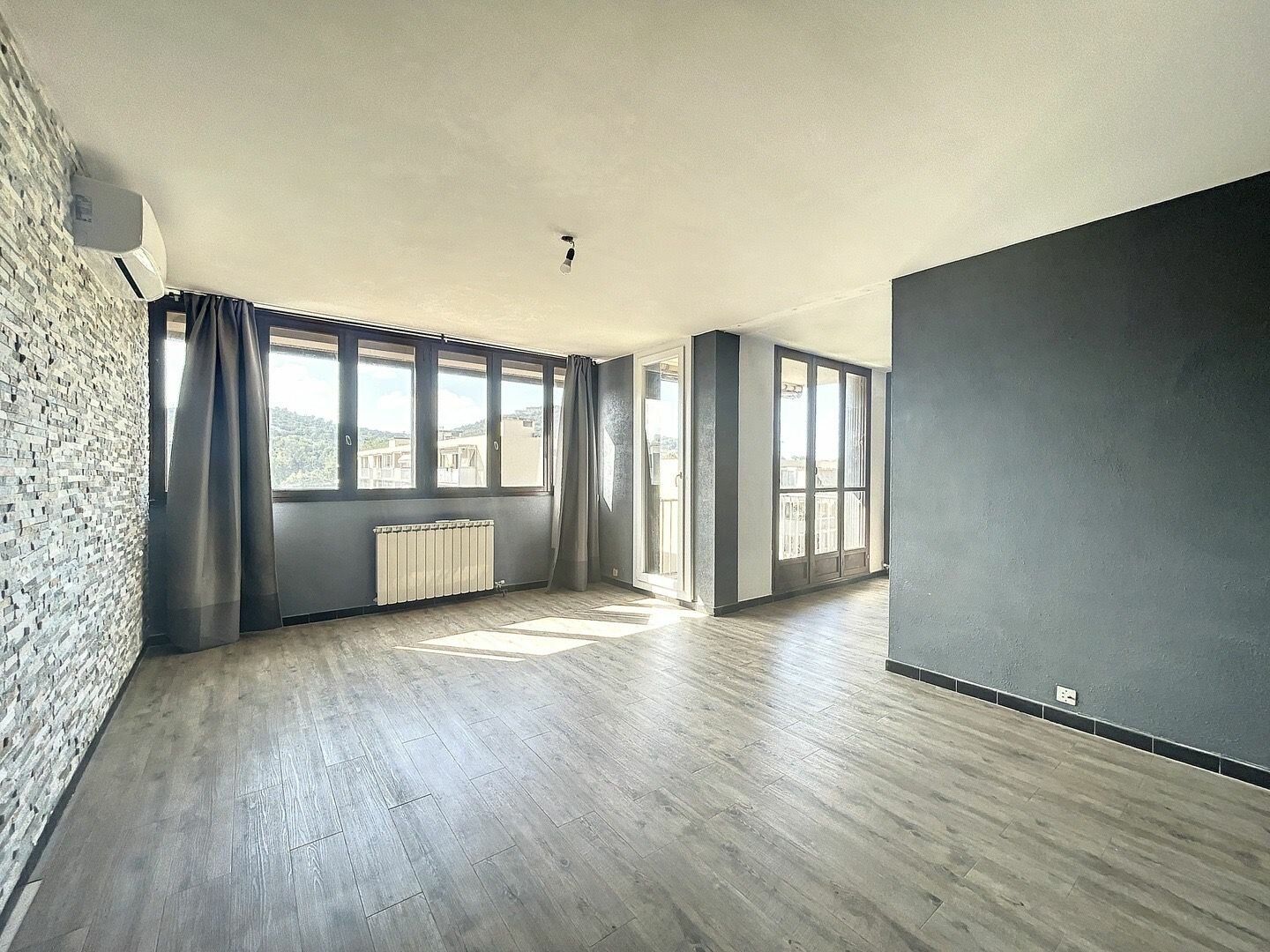 Appartement à vendre 3 82m2 à La Seyne-sur-Mer vignette-2