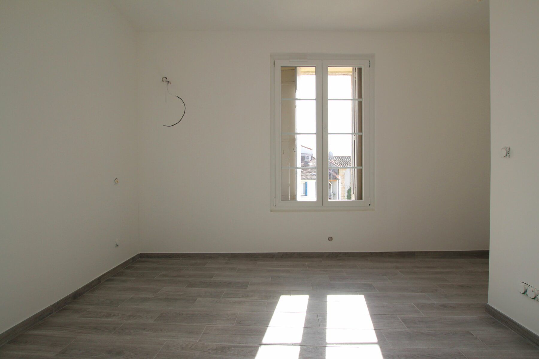 Appartement à vendre 4 106m2 à Lunel vignette-5