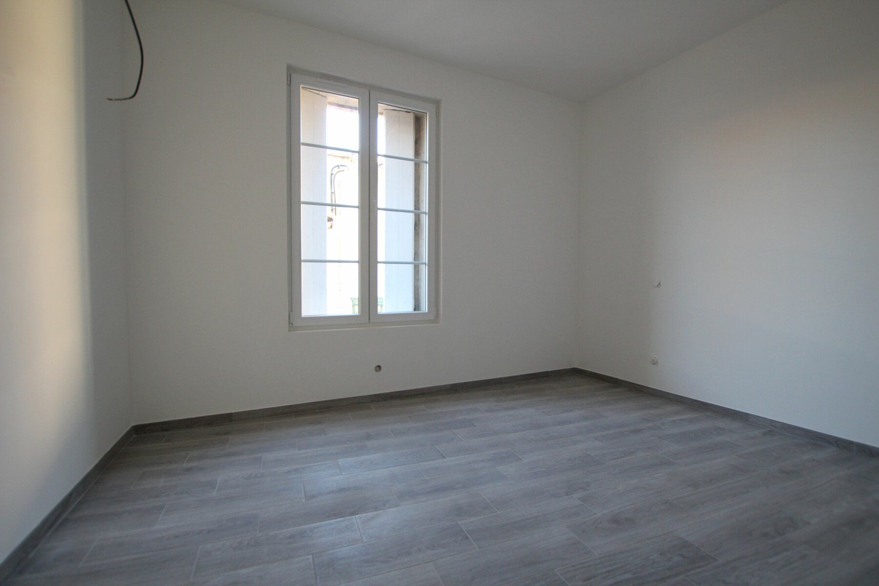 Appartement à vendre 4 106m2 à Lunel vignette-7