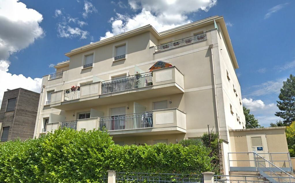 Appartement à vendre 2 0m2 à Neuilly-Plaisance vignette-1