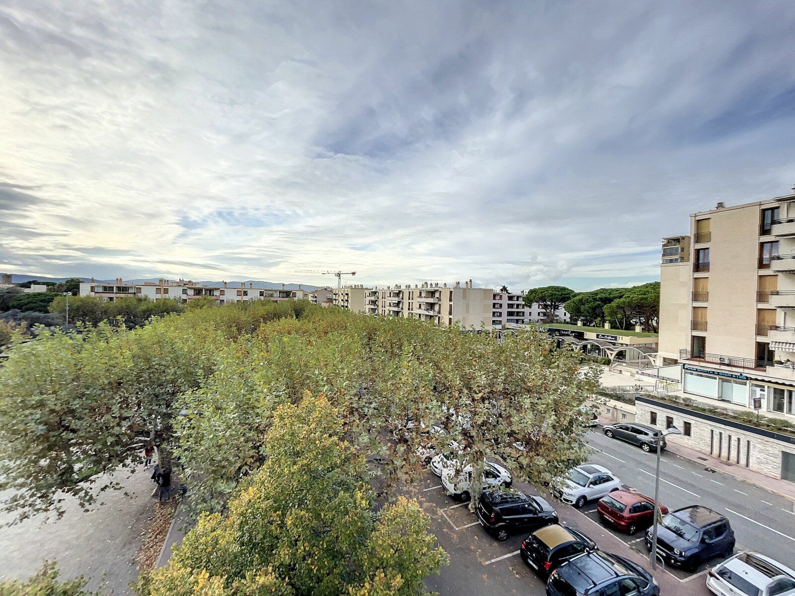 Appartement à vendre 2 61.01m2 à Saint-Raphaël vignette-3