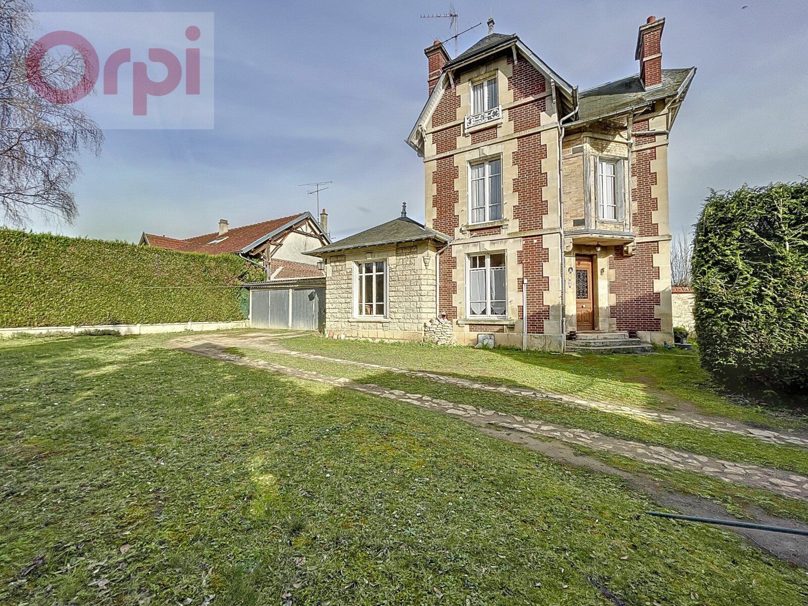 Maison à vendre 6 126m2 à Vineuil-Saint-Firmin vignette-1