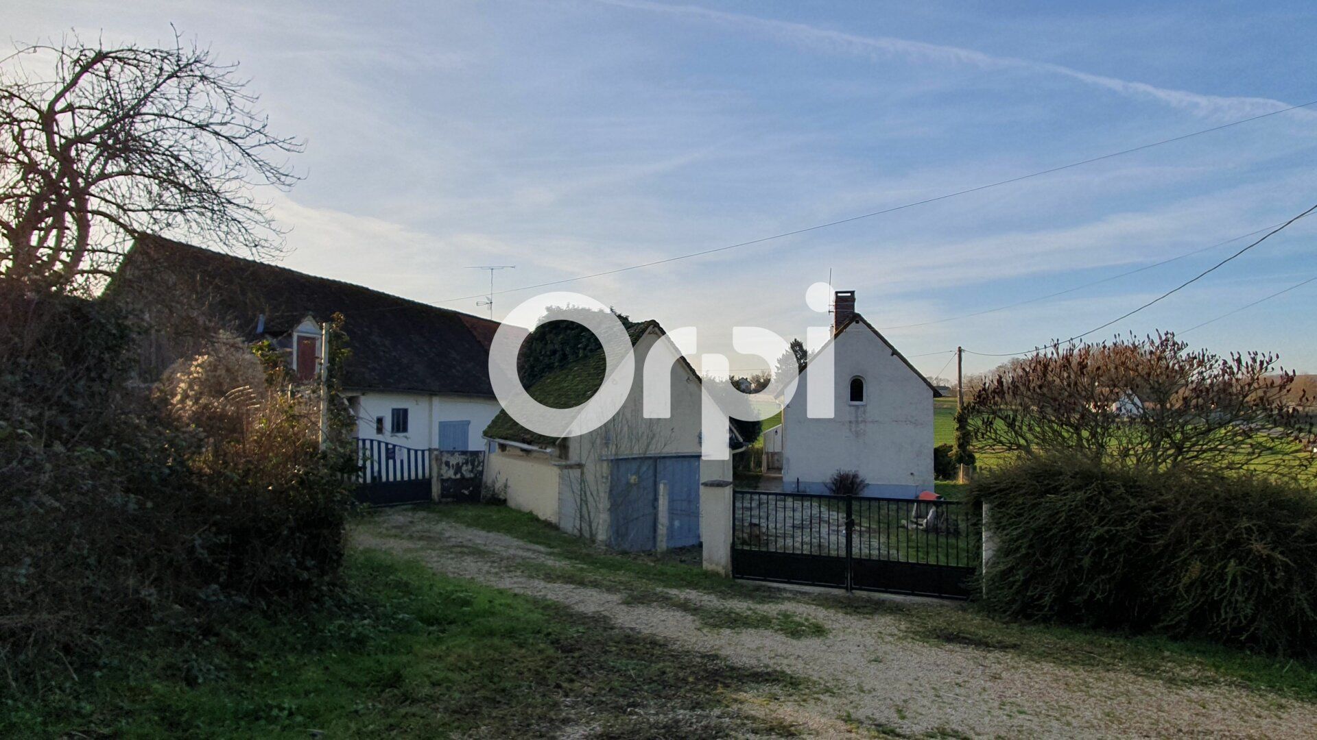 Maison à vendre 6 168m2 à Château-Renard vignette-1
