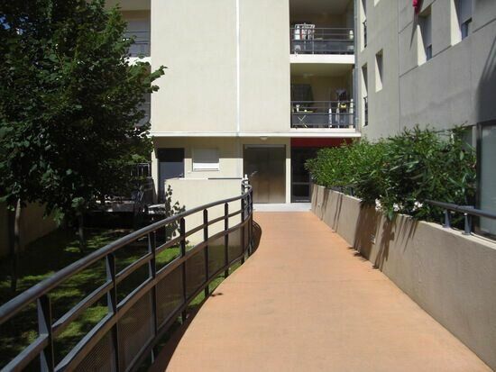 Appartement à vendre 3 64m2 à Nîmes vignette-1