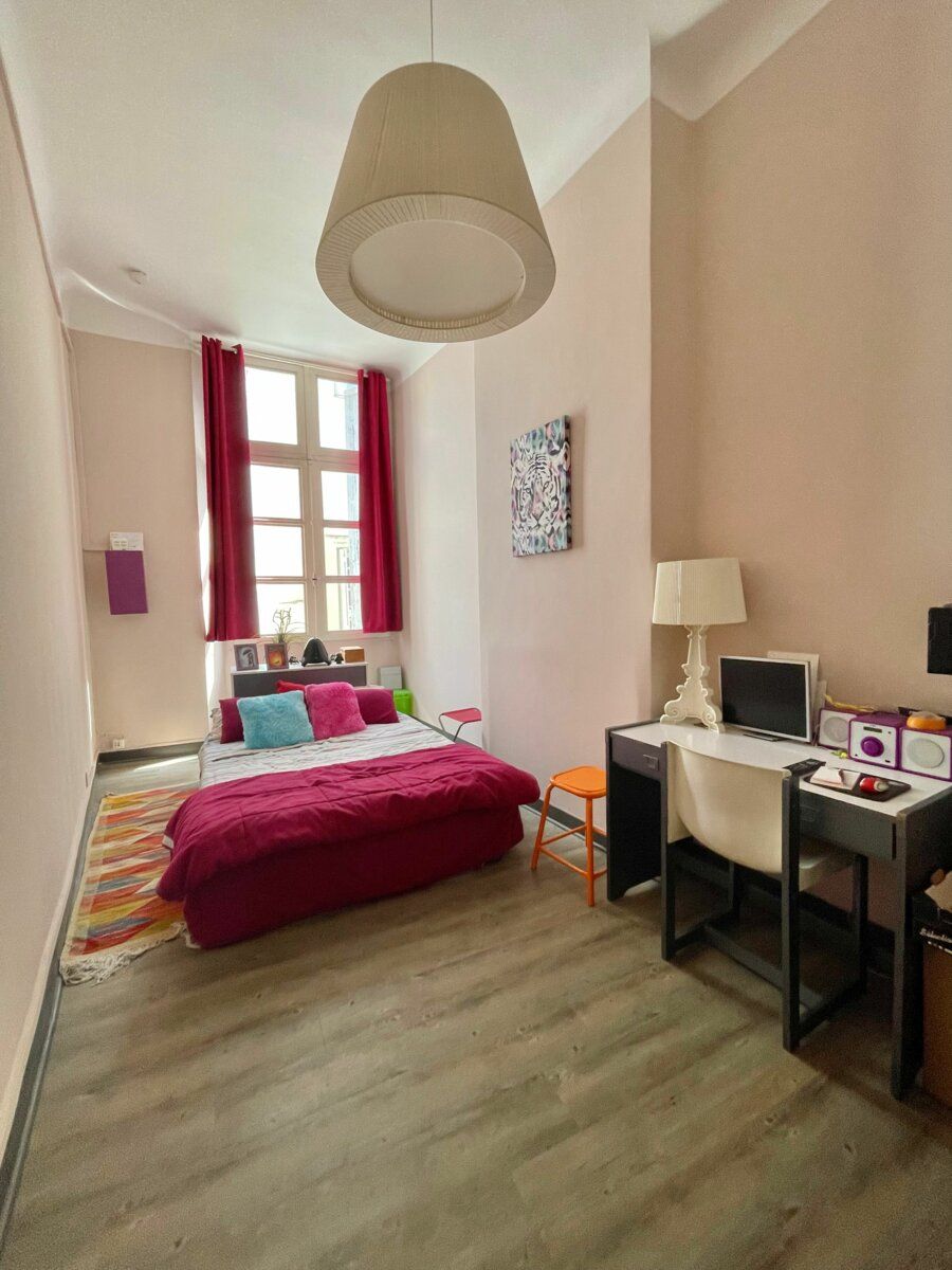 Appartement à vendre 4 152.87m2 à Montpellier vignette-10