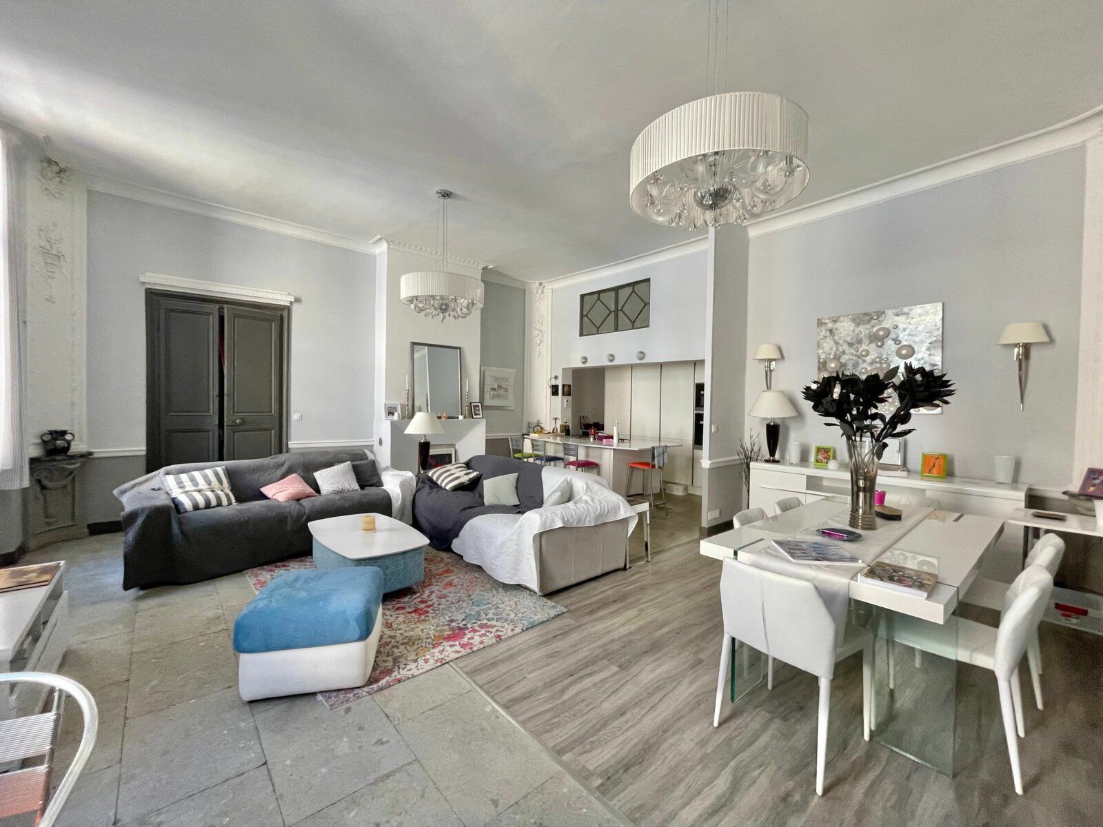 Appartement à vendre 4 152.87m2 à Montpellier vignette-1