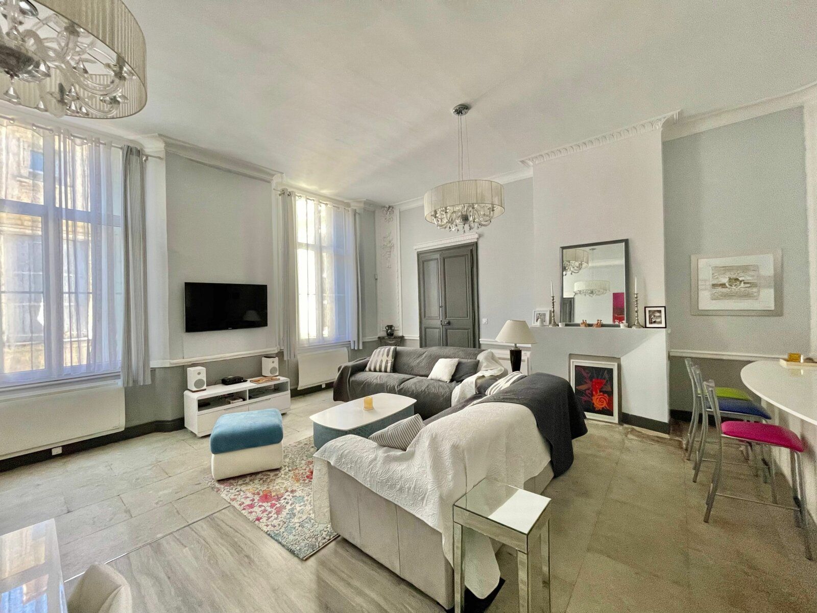 Appartement à vendre 4 152.87m2 à Montpellier vignette-2