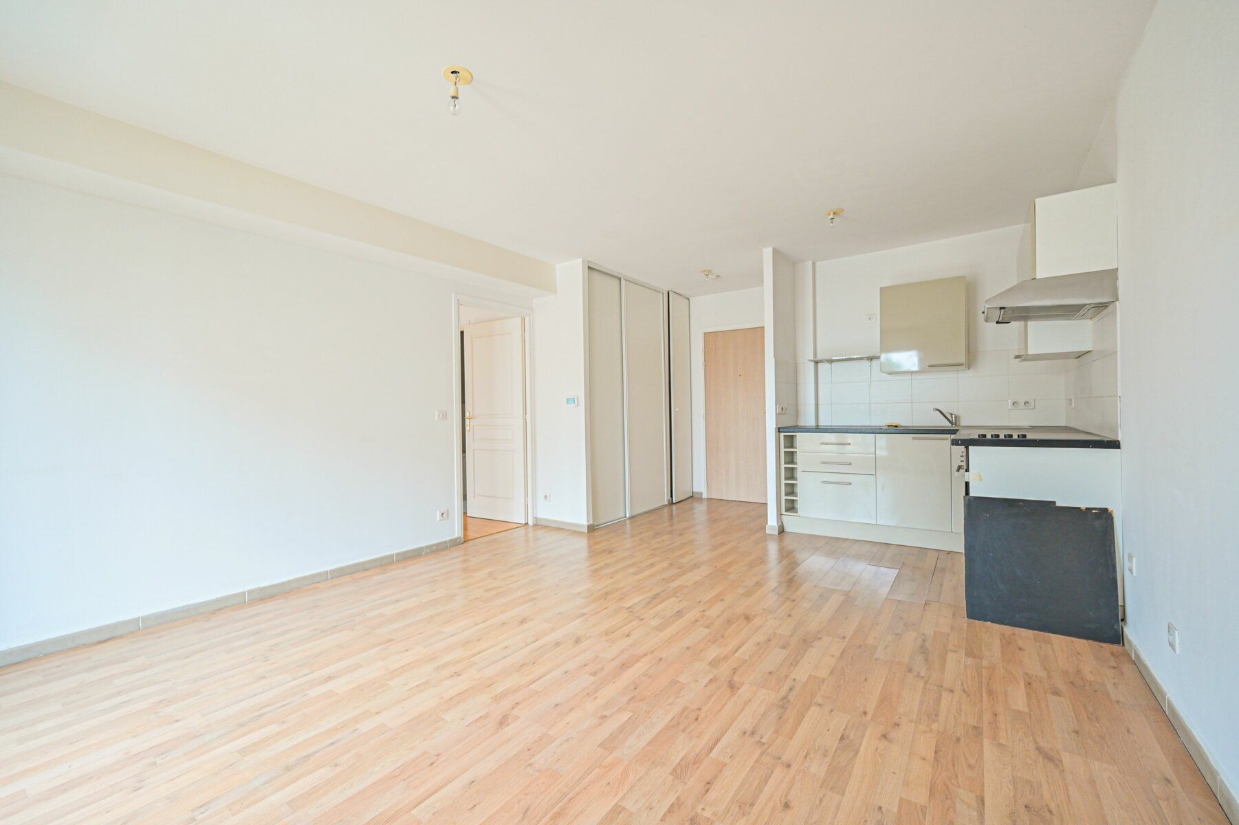 Appartement à vendre 2 41.68m2 à Neuilly-Plaisance vignette-1
