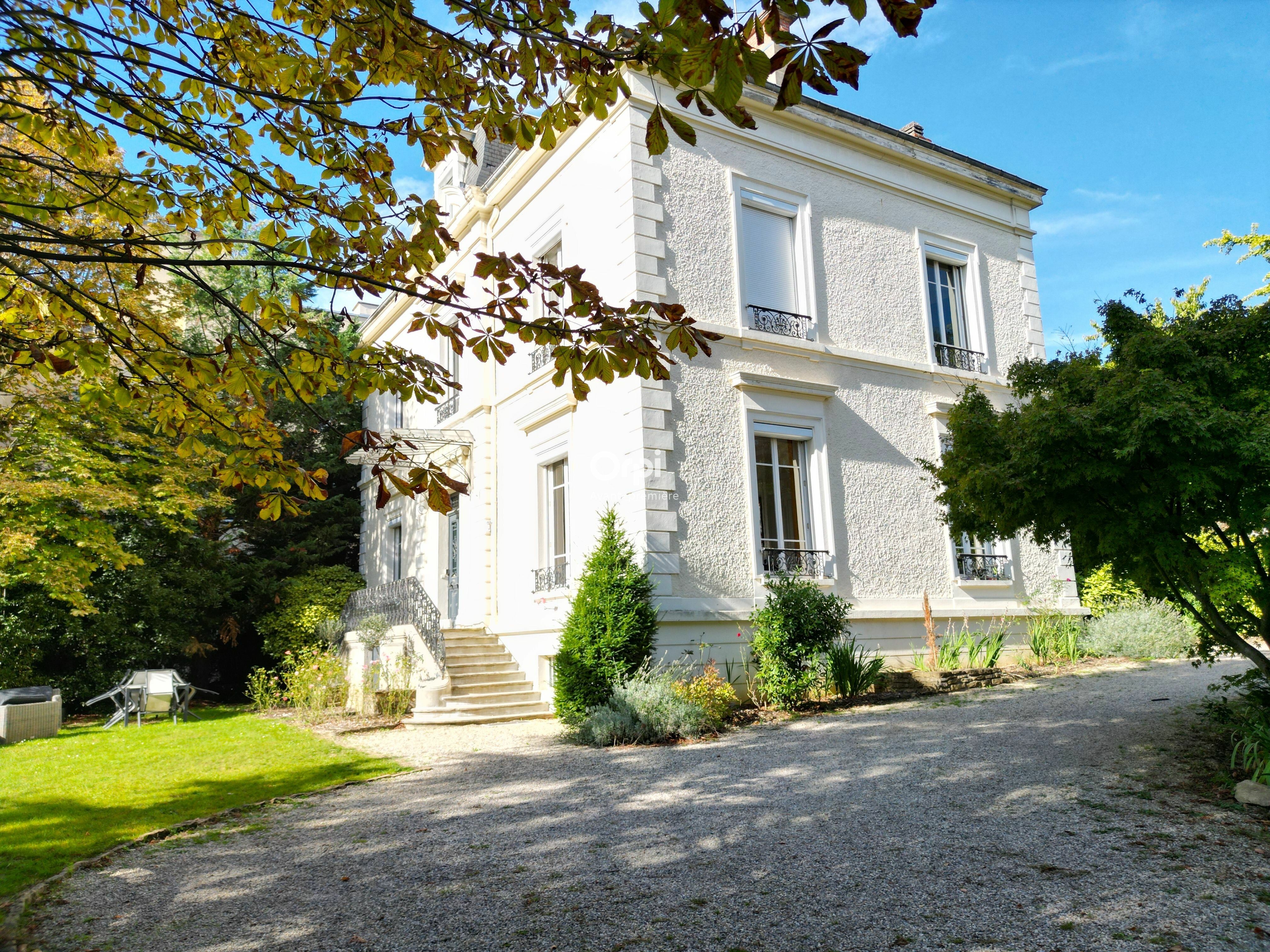 Maison à vendre 10 531m2 à Champagne-au-Mont-d'Or vignette-3