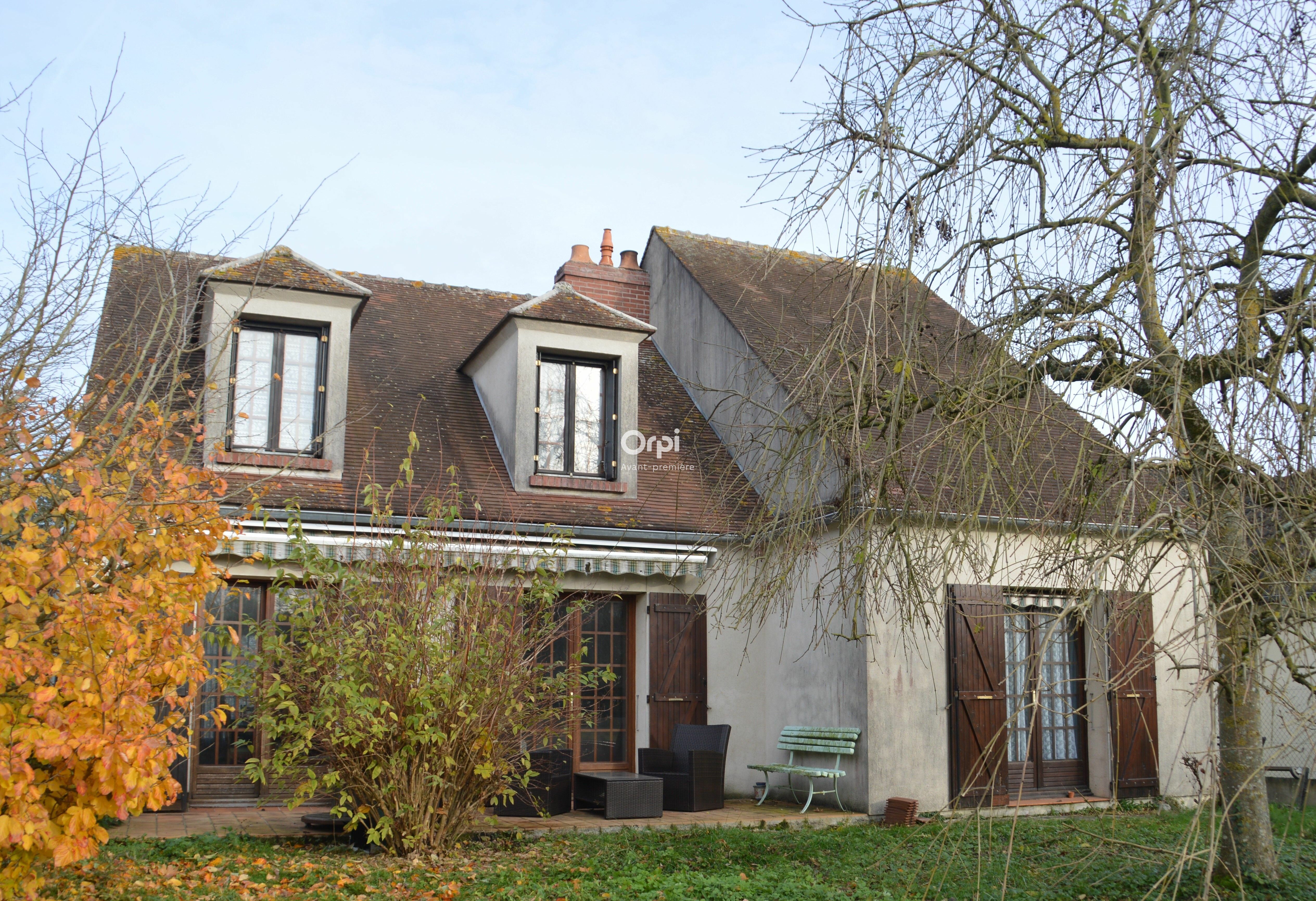 Maison à vendre 5 173m2 à Rozay-en-Brie vignette-1