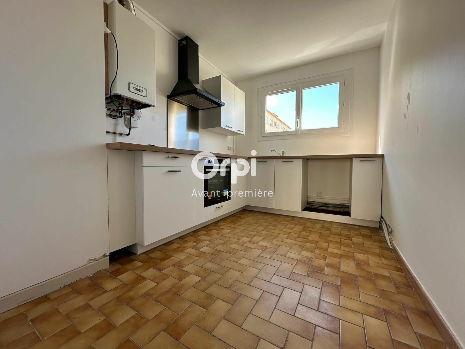 Appartement à vendre 4 84.24m2 à Perpignan vignette-2