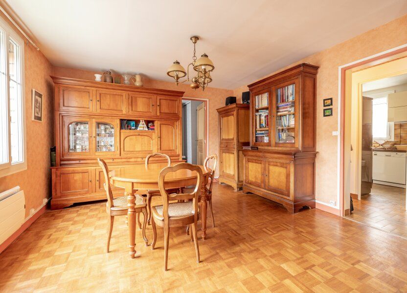 Appartement a vendre  - 7 pièce(s) - 123.77 m2 - Surfyn