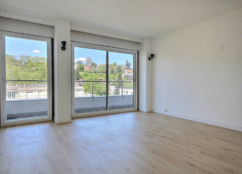 Appartement a louer  - 3 pièce(s) - 68.42 m2 - Surfyn