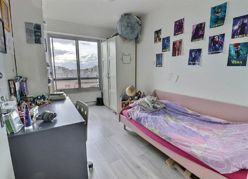 Appartement a louer paris-19e-arrondissement - 5 pièce(s) - 119 m2 - Surfyn