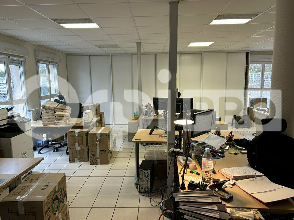 Bureau à louer 0 300m2 à Beauvais vignette-10